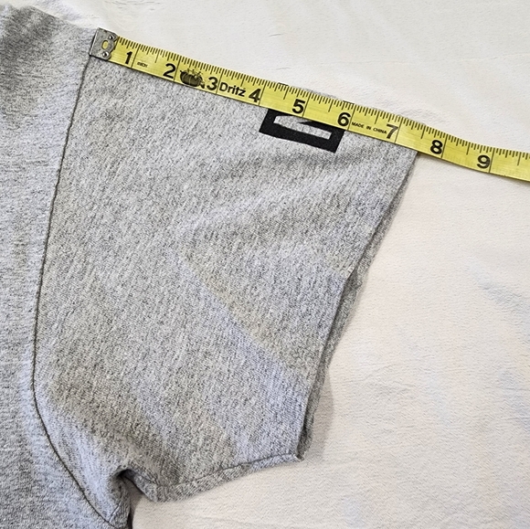 Star Wars Men's Gray T-Shirt with Colorful Yoda Graphic,  sz LG - Picture 7 of 11